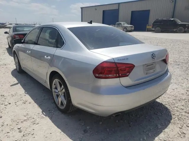 2015 VOLKSWAGEN PASSAT SE