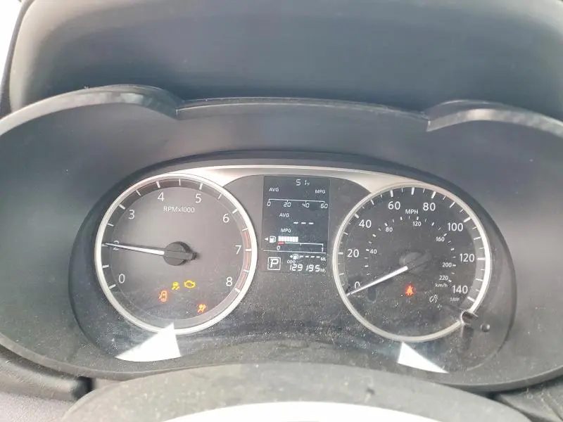2021 NISSAN VERSA S  