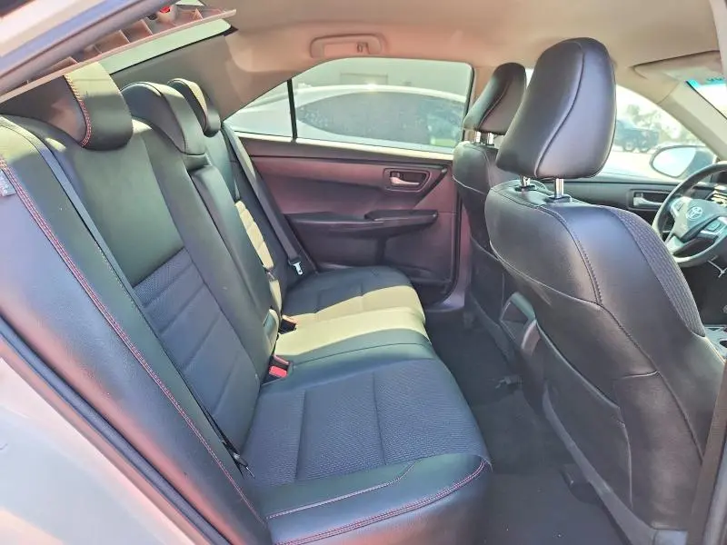 2017 TOYOTA CAMRY SE  