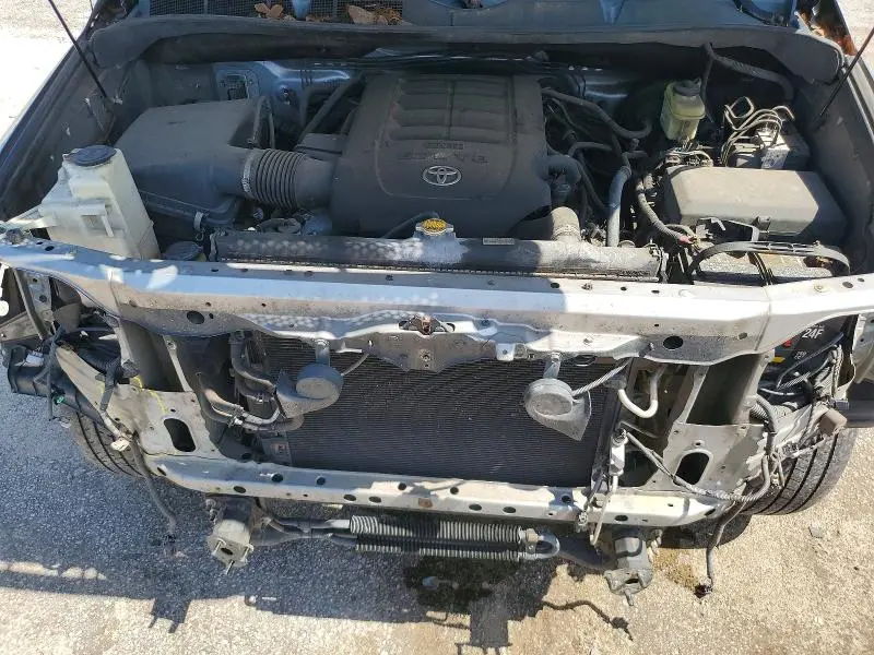 2011 TOYOTA TUNDRA CREWMAX SR5  