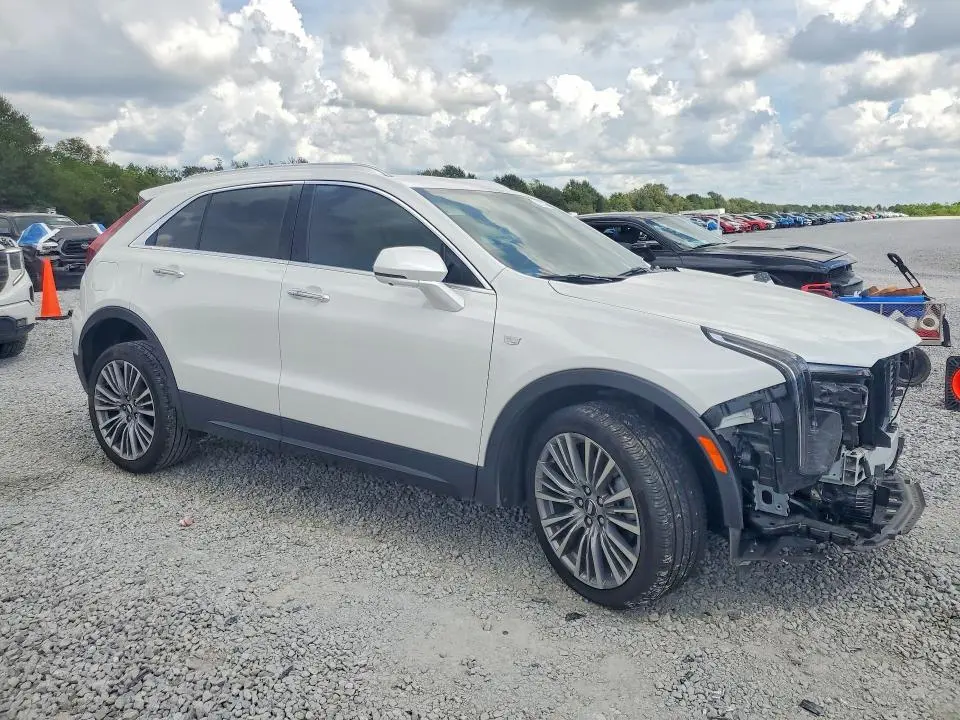 2025 CADILLAC XT4 PREMIUM LUXURY  