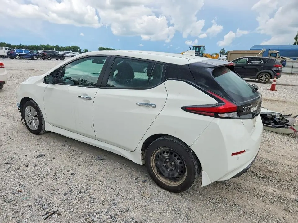 2023 NISSAN LEAF S  