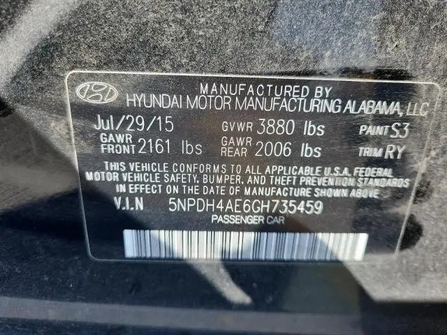 2016 HYUNDAI ELANTRA SE  
