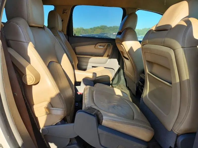 2012 CHEVROLET TRAVERSE LT  