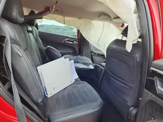 2022 MITSUBISHI OUTLANDER SE  