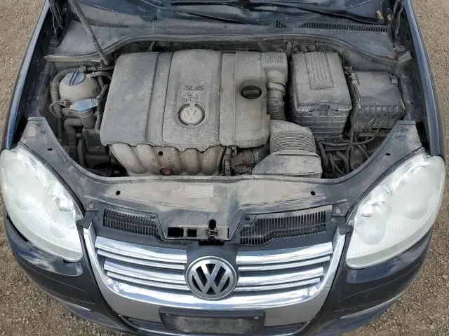 2010 VOLKSWAGEN JETTA SE  