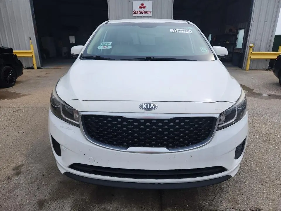 2017 KIA SEDONA LX  