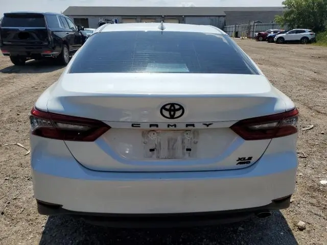 2023 TOYOTA CAMRY XLE  
