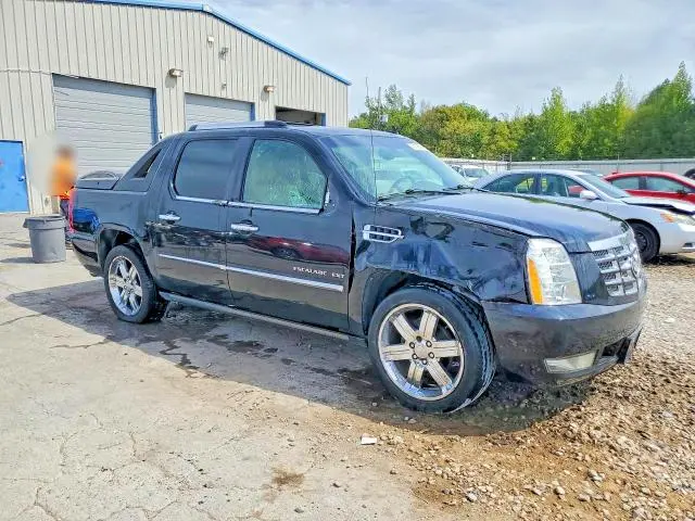 2012 CADILLAC ESCALADE EXT PREMIUM  