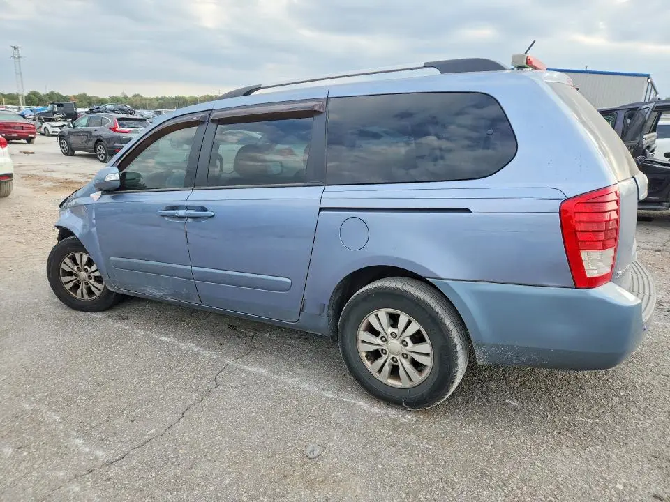 2012 KIA SEDONA LX  