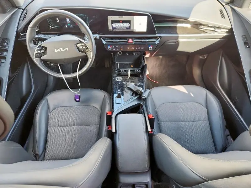 2023 KIA NIRO EX  