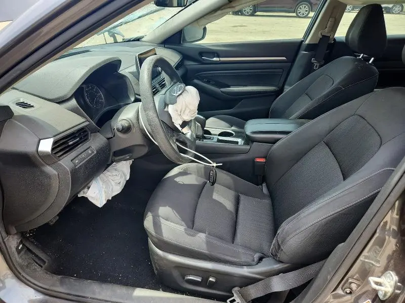 2021 NISSAN ALTIMA SV  