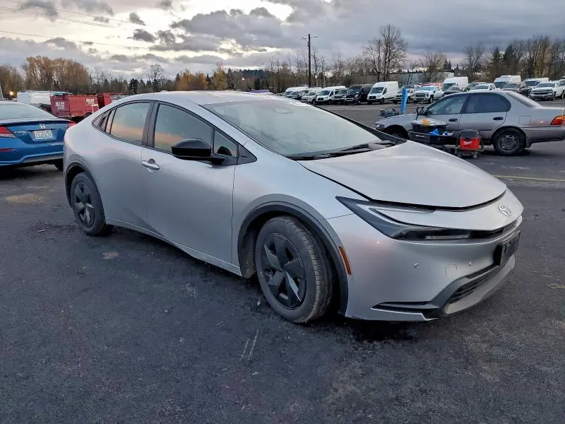 2024 TOYOTA PRIUS LE  