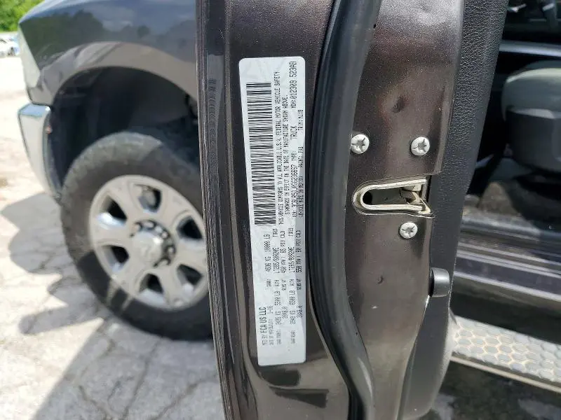 2016 RAM 2500 SLT  