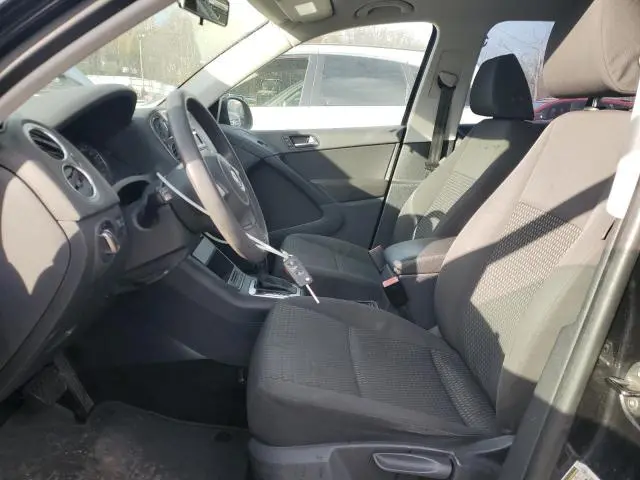 2011 VOLKSWAGEN TIGUAN S  