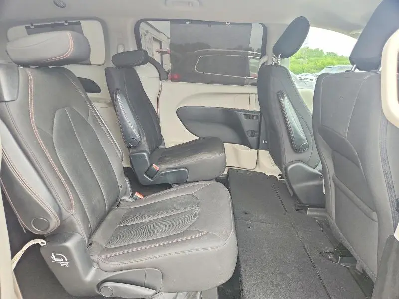 2017 CHRYSLER PACIFICA TOURING L  