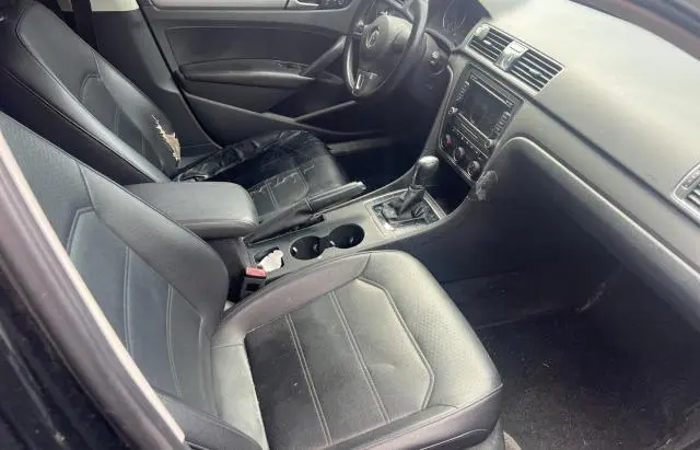 2015 VOLKSWAGEN PASSAT S  