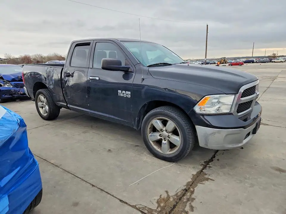 2016 RAM 1500 SLT  