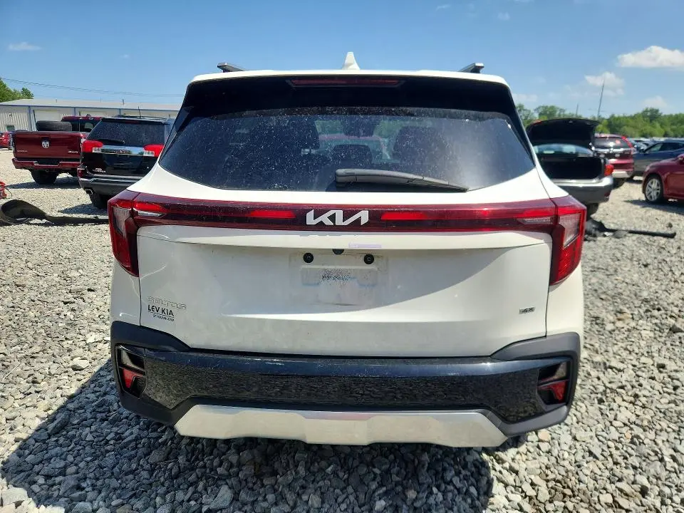 2024 KIA SELTOS S  