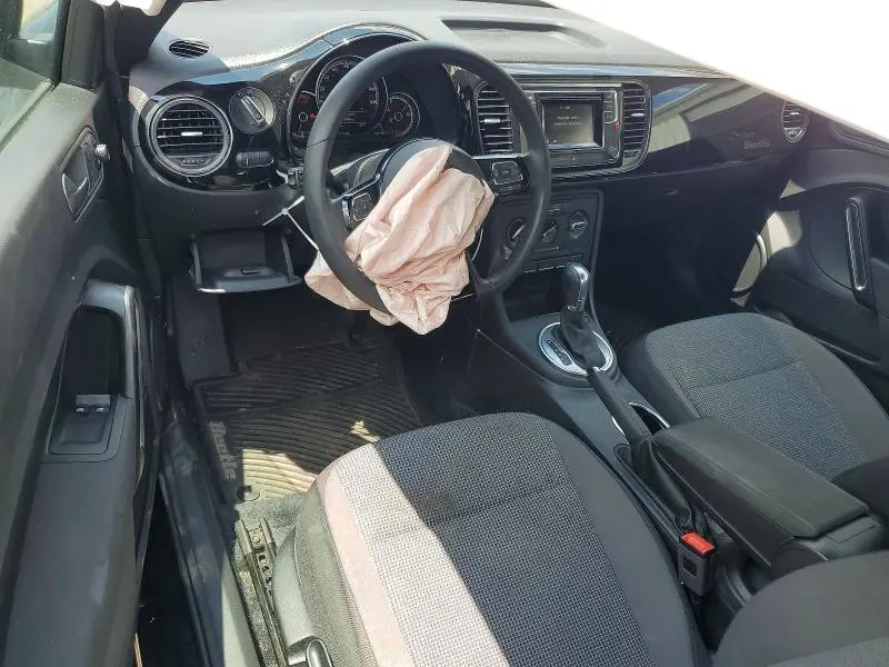 2019 VOLKSWAGEN BEETLE S  
