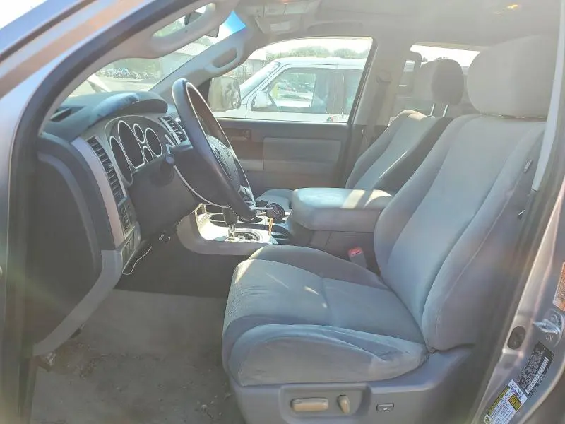 2010 TOYOTA SEQUOIA SR5  