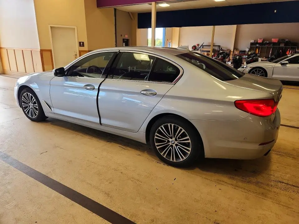 2017 BMW 530 XI  