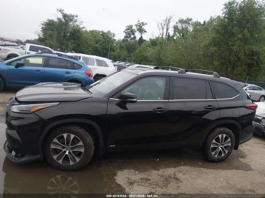 2022 TOYOTA HIGHLANDER HYBRID XLE