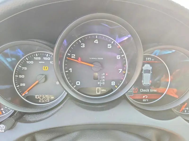 2017 PORSCHE CAYENNE   