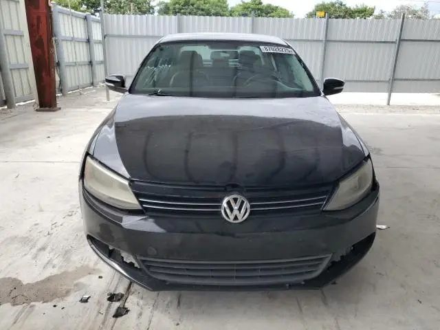 2013 VOLKSWAGEN JETTA SE  