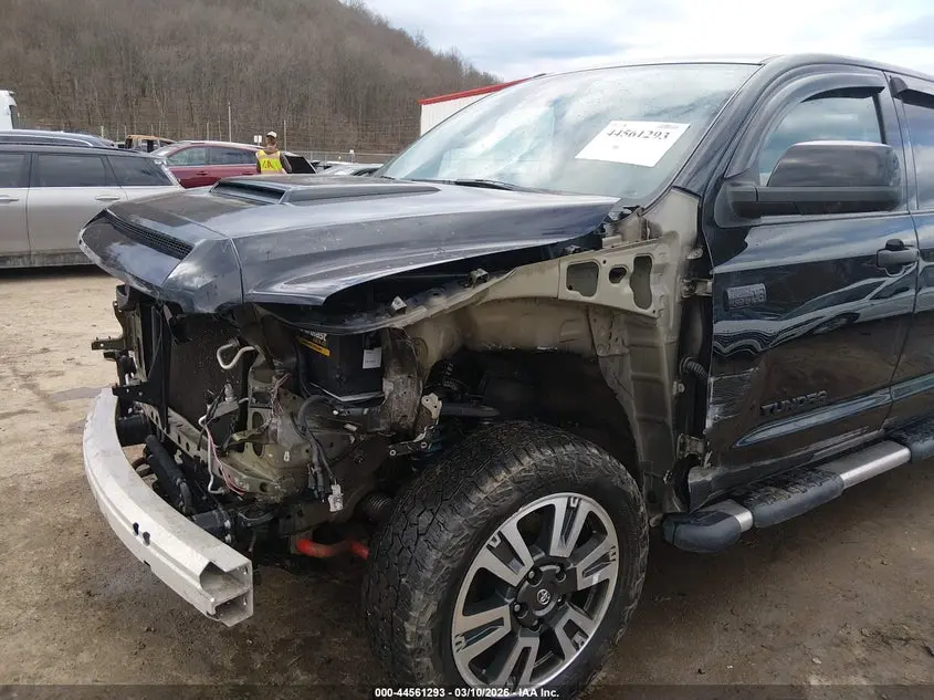 2019 TOYOTA TUNDRA SR5 5.7L V8