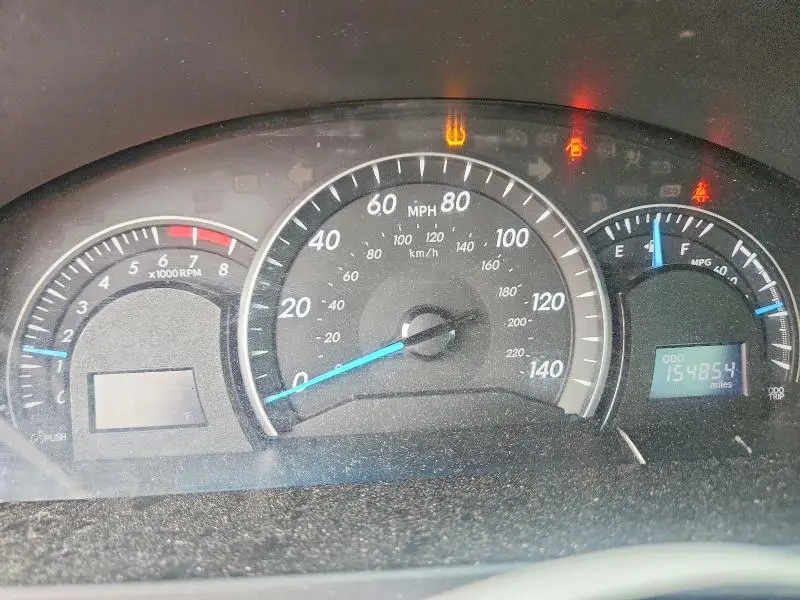 2014 TOYOTA CAMRY LE  