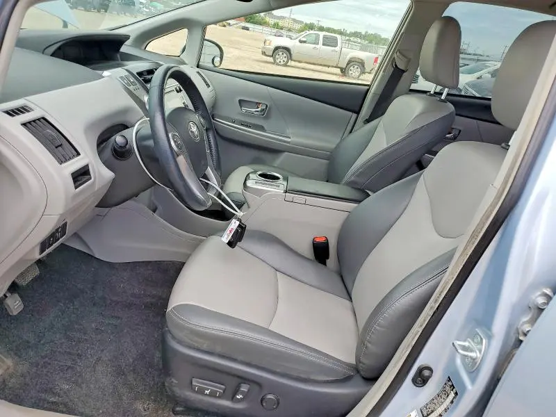 2016 TOYOTA PRIUS V FIVE  