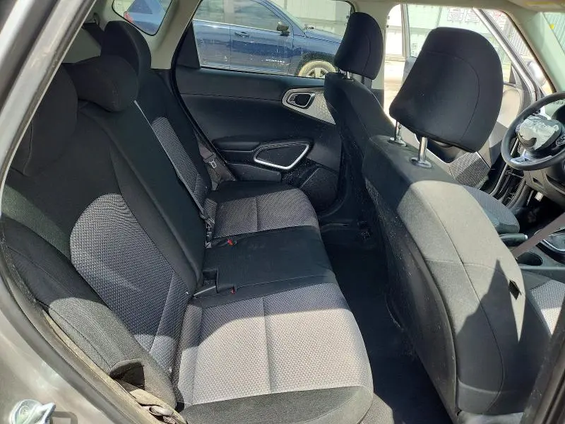 2022 KIA SOUL LX  