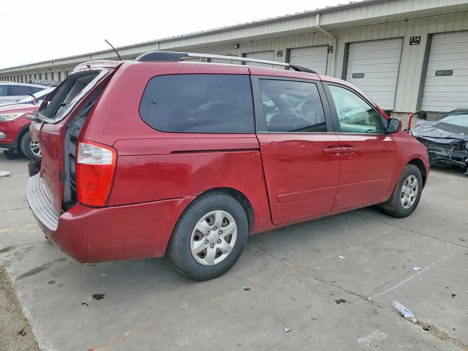 2010 KIA SEDONA BASE  