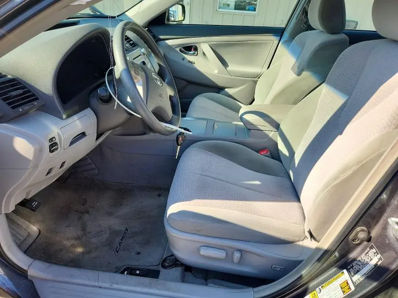 2010 TOYOTA CAMRY LE  