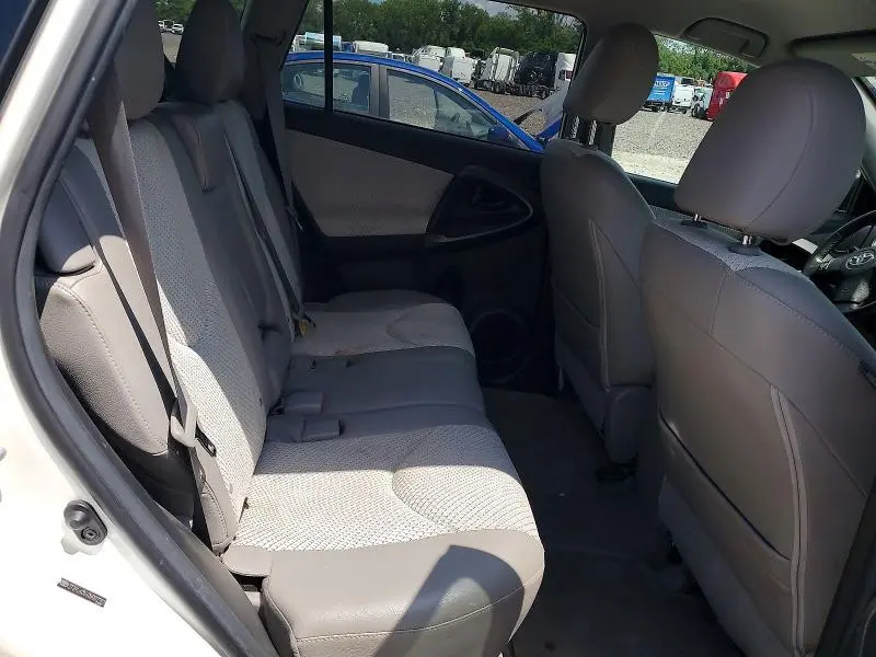 2013 TOYOTA RAV4 EV BASE  