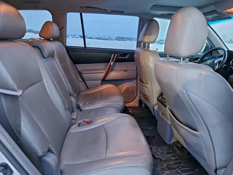 2011 TOYOTA HIGHLANDER LIMITED  