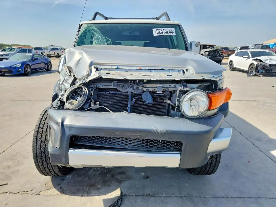 2012 TOYOTA FJ CRUISER BASE  