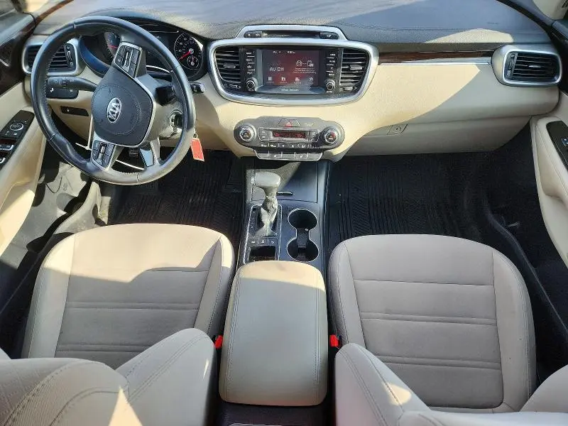 2019 KIA SORENTO LX V6  