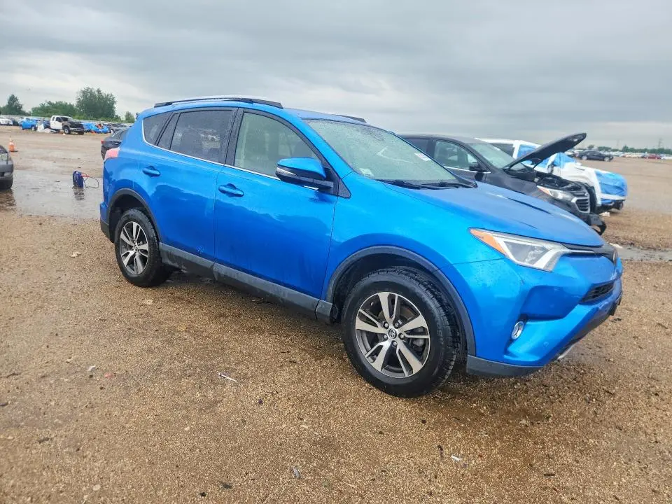 2018 TOYOTA RAV4 XLE  