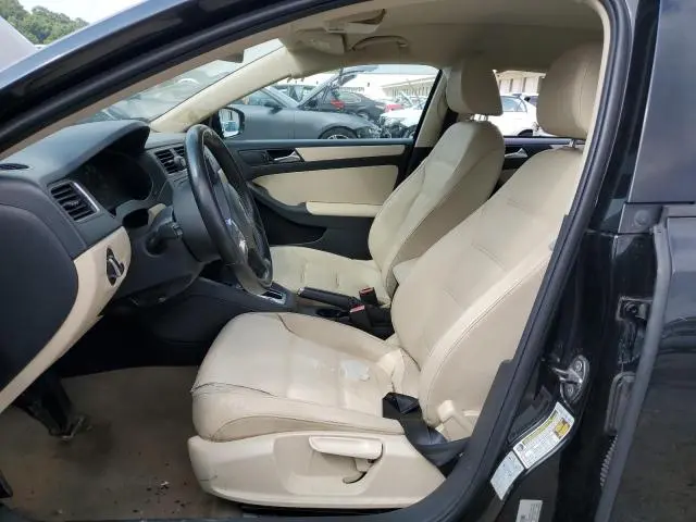 2011 VOLKSWAGEN JETTA SE