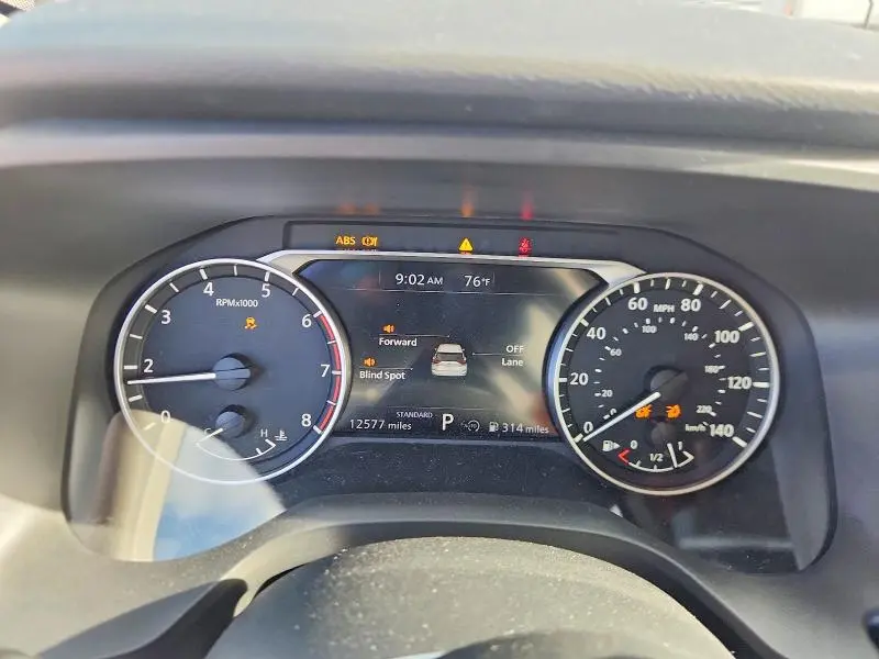 2024 NISSAN ROGUE SV  