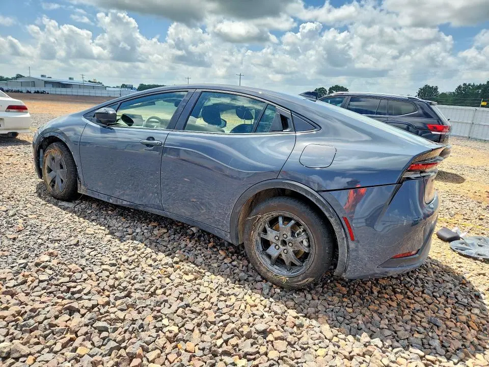 2026 TOYOTA PRIUS LE  