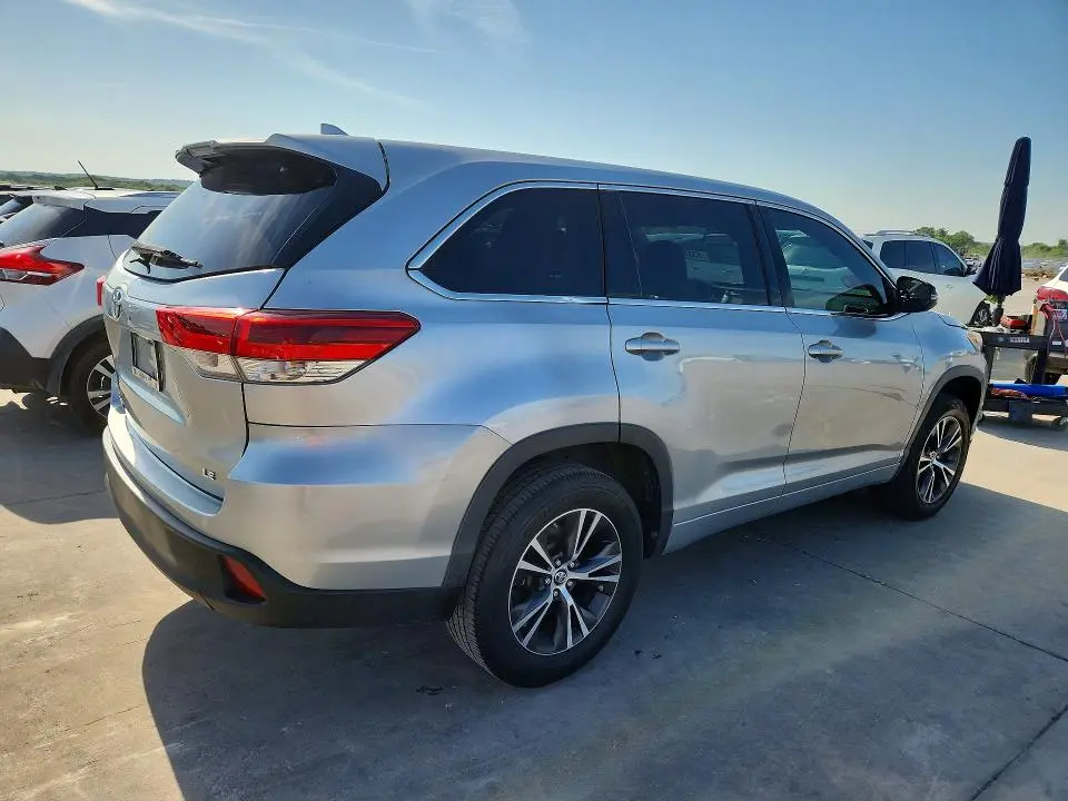 2018 TOYOTA HIGHLANDER LE PLUS  