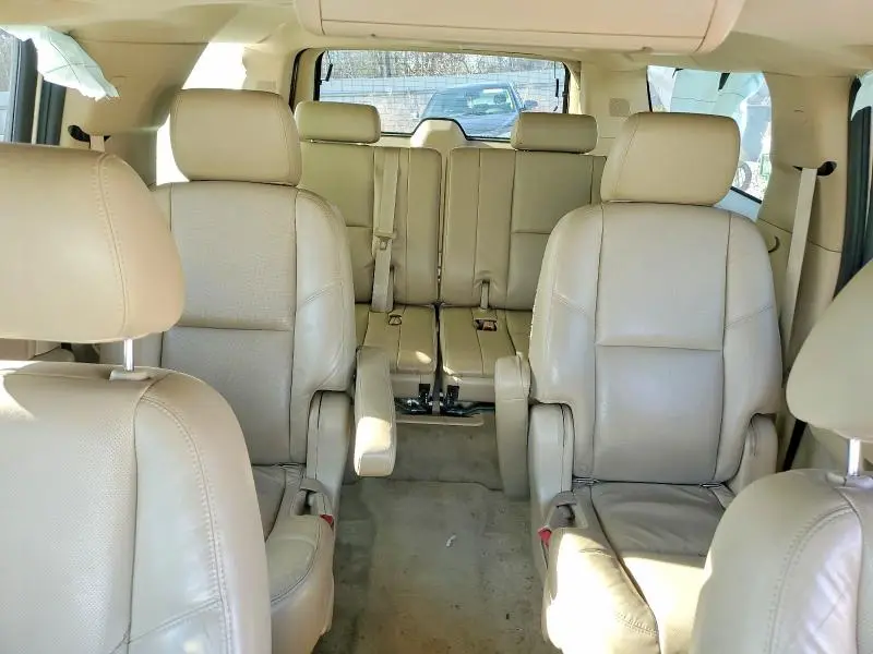 2011 CADILLAC ESCALADE ESV PREMIUM  