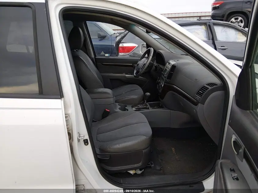 2010 HYUNDAI SANTA FE SE