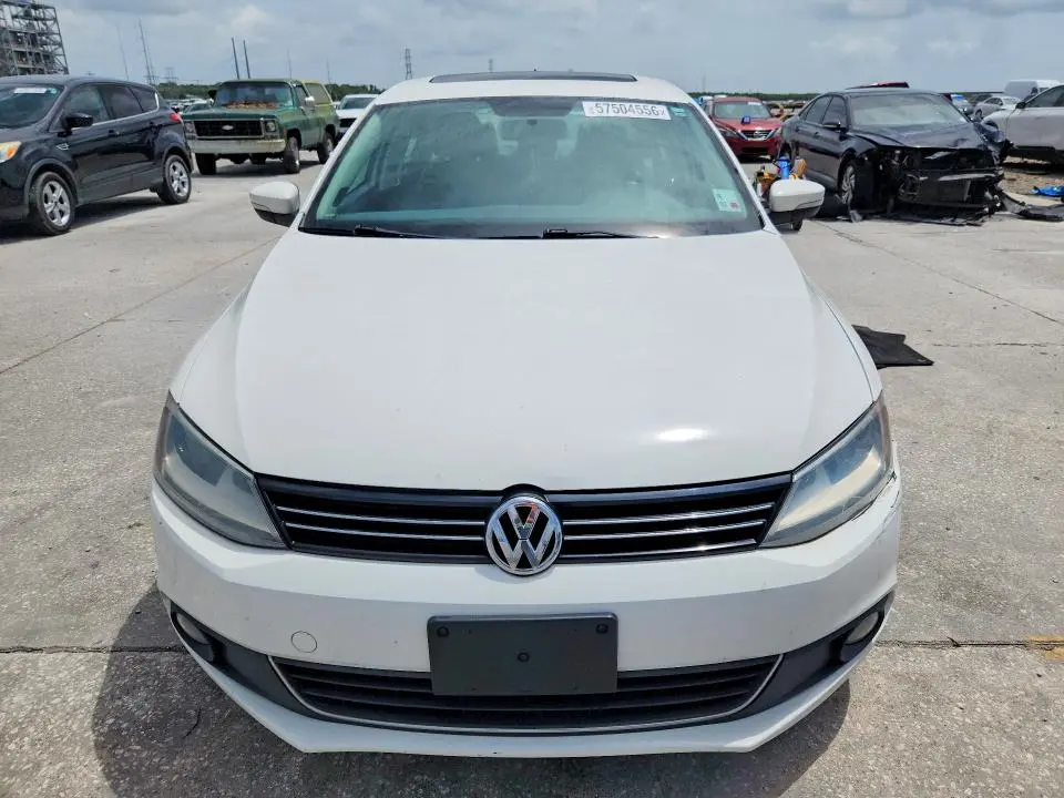 2013 VOLKSWAGEN JETTA TDI  