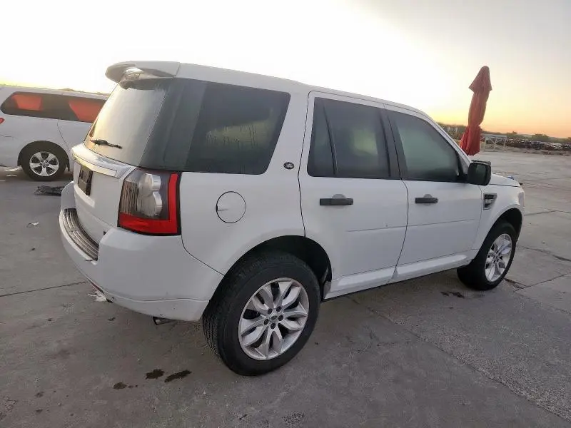 2011 LAND ROVER LR2 HSE LUXURY  