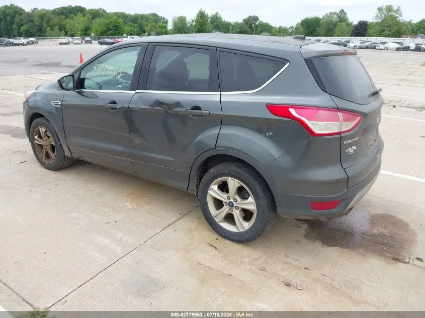2015 FORD ESCAPE SE