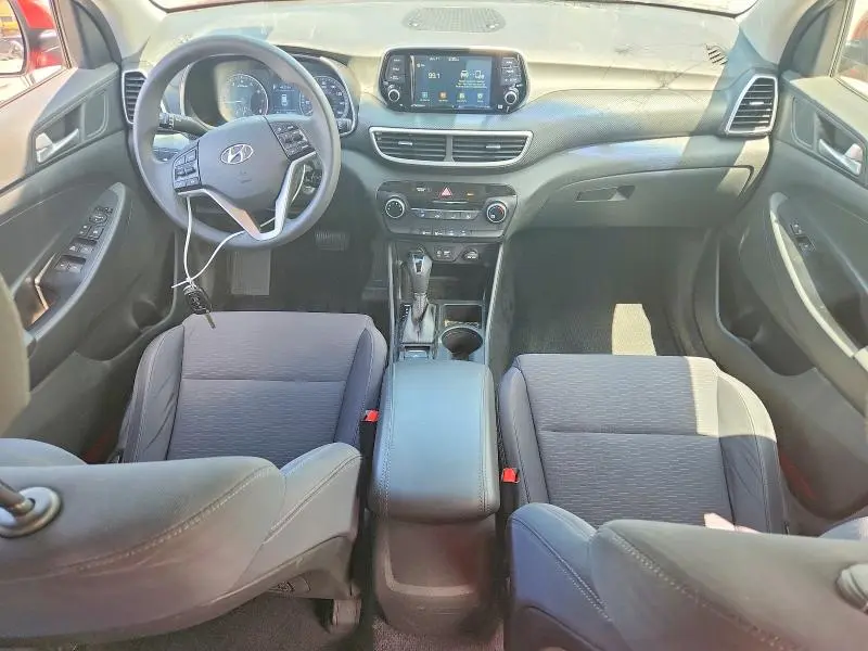 2021 HYUNDAI TUCSON SE  